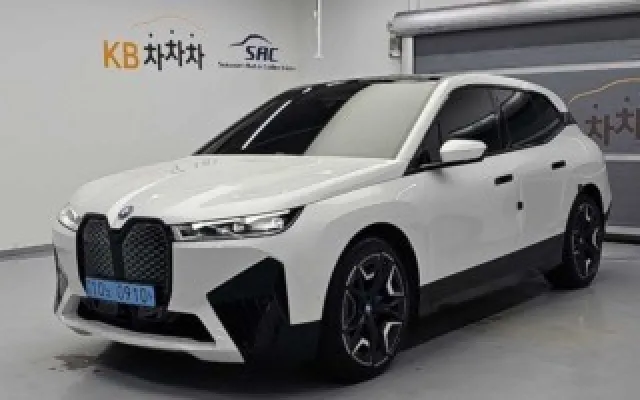 그랑콜레오스하이브리드 중고차 iX xDrive 50 매물 사진 7 - 2023/03 68,543km
