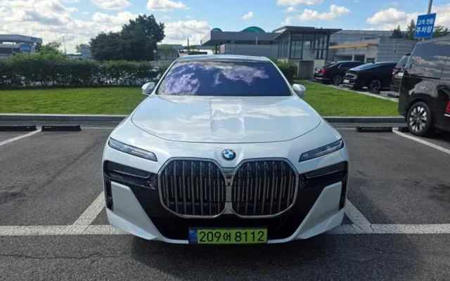 그랑콜레오스하이브리드 중고차 7시리즈 (G70) 740d xDrive M 스포츠 매물 사진 18 - 2024/03 13,608km