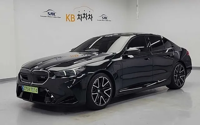 그랑콜레오스하이브리드 중고차 M5 7세대 4.4 매물 사진 16 - 2025/10 17,526km
